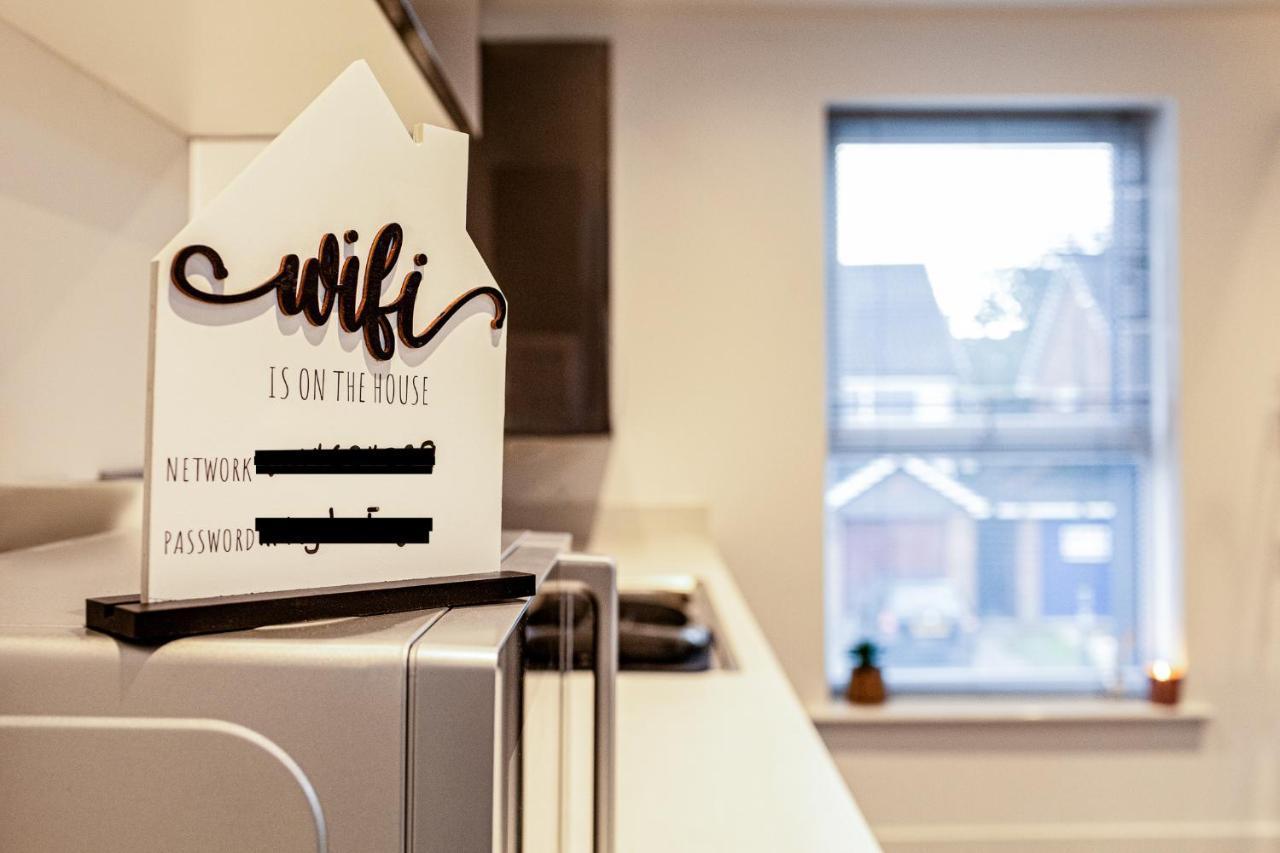 Beautifully Fab 3 Bedroom 4 Beds New 8 Guests Stretford Trafford Mánchester