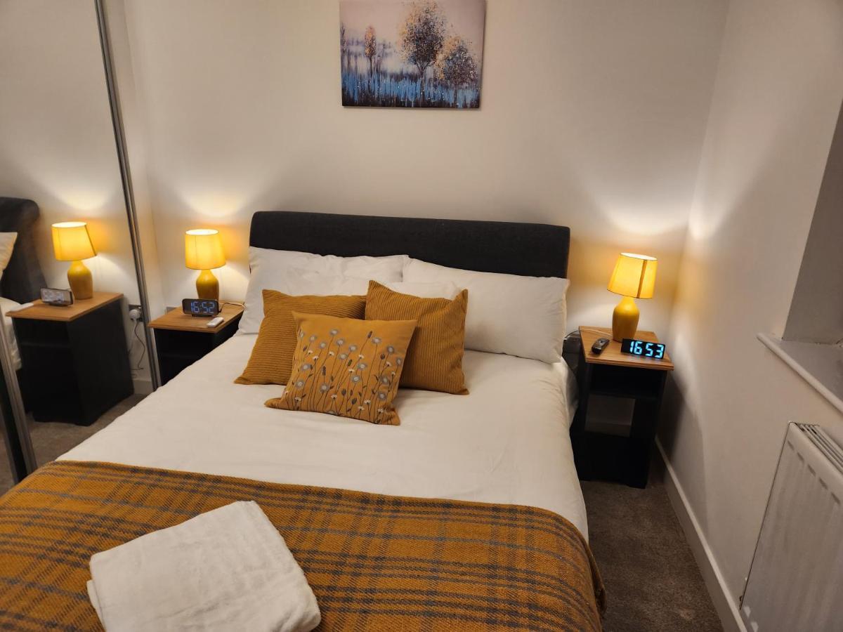 Beautifully Fab 3 Bedroom 4 Beds New 8 Guests Stretford Trafford Сasa de vacaciones Mánchester